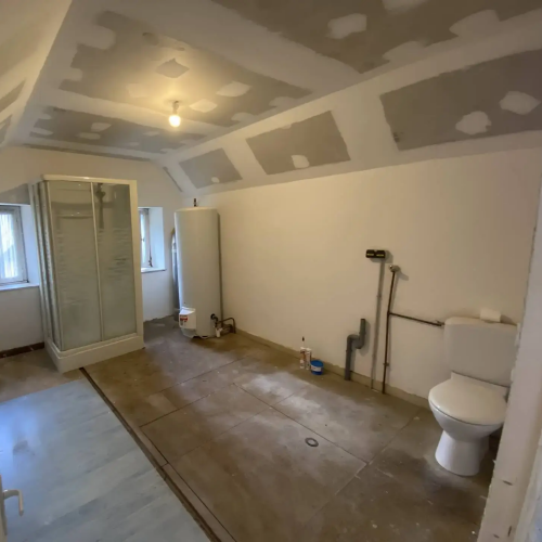 Pose d'éléments sanitaires